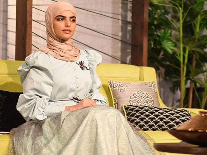 سارة الودعاني تُصوّر زوجها لأول مرة.. اضغط لمشاهدة الفيديو
